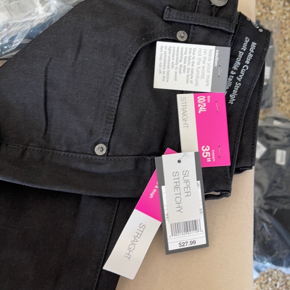 Black women jeans brand new 00/24L 35 inseam